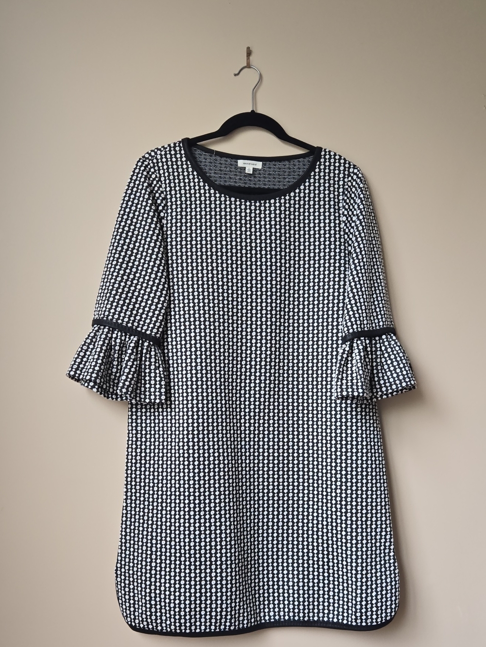 Max Studio Black and White Printed Midi Dress with Ruffle Sleeves